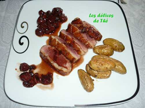 Magret de canard aux cerises