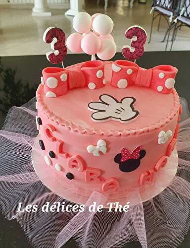 Petit gâteau thème Minnie pour 2 petites jumelles