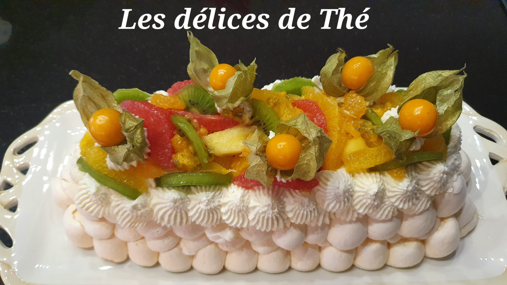 Bûche Pavlova aux fruits frais