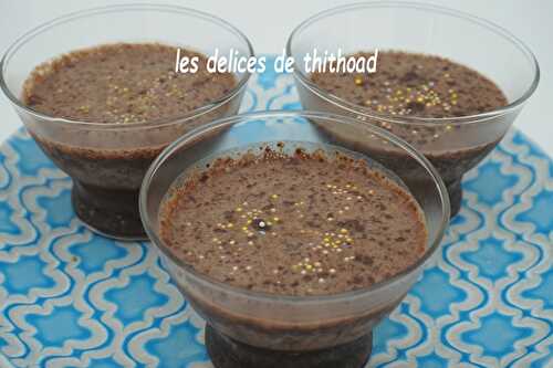 Crème au chocolat et graines de chia sans cuisson