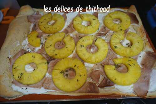 Pizza ananas et jambon