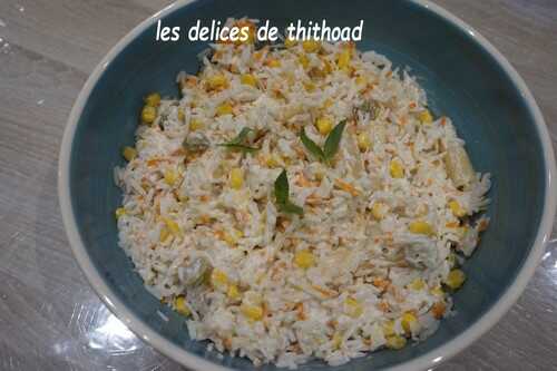 Salade de riz , surimi et maïs