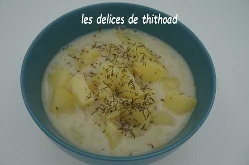 Soupe de pommes de terre au thym