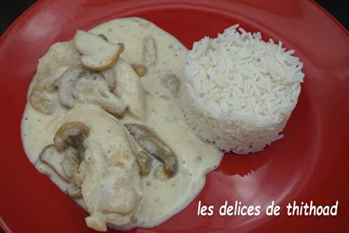 Aiguillettes de poulet aux champignons et sauce yaourt citron