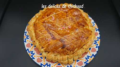 Galette des rois aux pralines roses