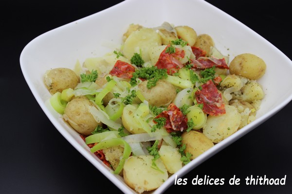 Salade de pommes de terre, poireaux et chorizo