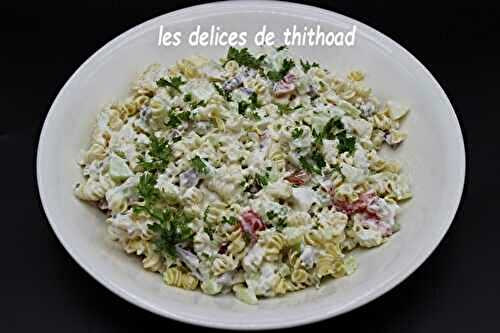 Salade de pâtes , mayonnaise sans oeuf