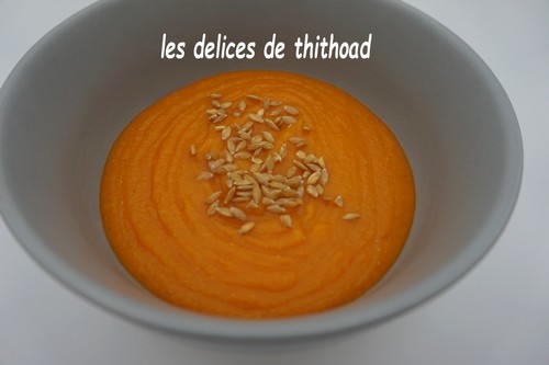 Soupe de lentilles corail, orange et carottes