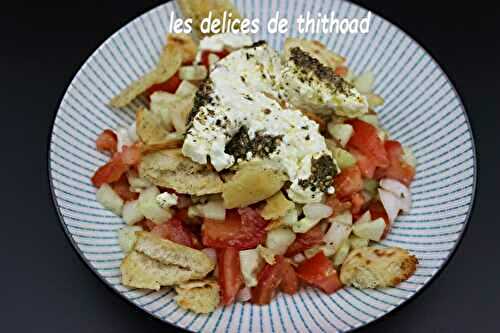 Salade fattouche à la feta grillée