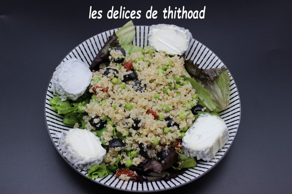 Taboulé de quinoa, petits pois et chèvre cendré