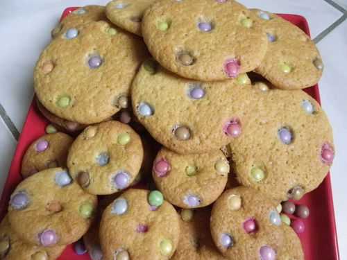 Cookies moelleux aux smarties - Les délires de Vivi...
