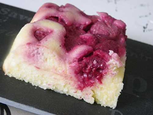 Moelleux coco au fromage blanc et framboises au thermomix ou non.... - Les délires de Vivi...