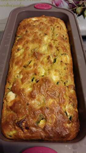 Cake courgette feta