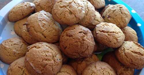 BISCUITS AU BEURRE D'ARACHIDES ET CANNEBERGES