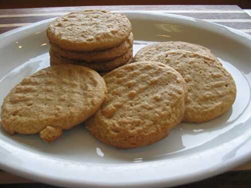 BISCUITS AU BEURRE DE PEANUT ET ÉRABLE