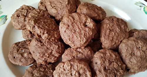 BISCUITS AUX POMMES ET TARTINADE AU CHOCOLAT (Blender)