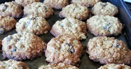 BISCUITS ''CHEWY'' AUX DATTES ET AVOINE