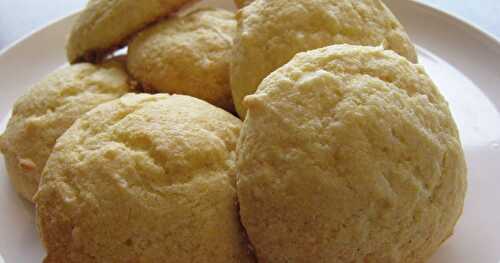 BISCUITS DE SEMOULE DE MAÏS ET NOIX DE COCO