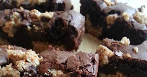 BROWNIES AUX GALETTES À L'AVOINE