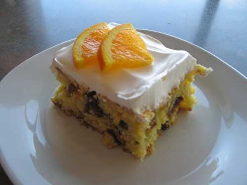 GÂTEAU À L'ORANGE, RAISINS ET DATTES