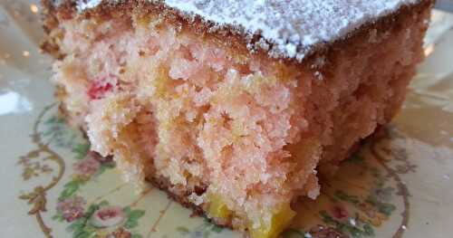 GÂTEAU ANANAS ET CERISES