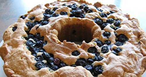 GÂTEAU AUX BLEUETS ET AMANDES