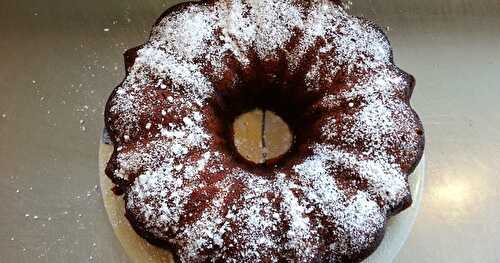 GÂTEAU AUX DATTES ET FRAMBOISES