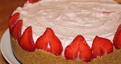 GÂTEAU MOUSSE AUX FRAISES