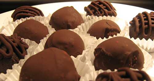 PETITES BOULES DE GÂTEAU AU CHOCOLAT