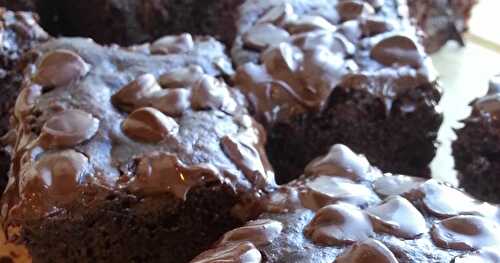 PETITS GÂTEAU AU BANANES ET CHOCOLAT SANS GRAS