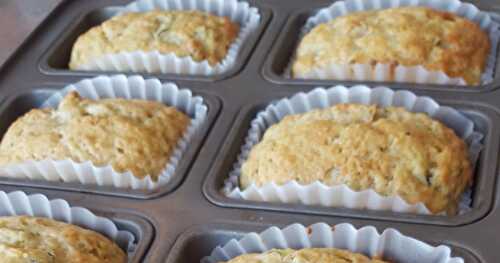 PETITS PAINS AU ZUCCHINI ET CRÈME SÛRE