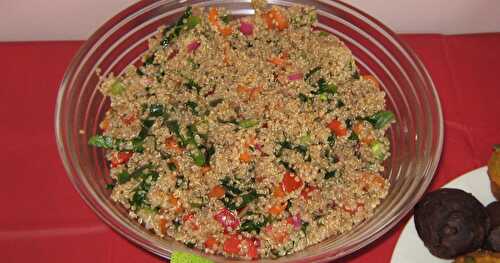 SALADE DE QUINOA AUX LÉGUMES