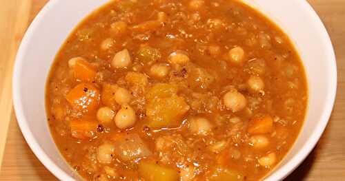 SOUPE À LA COURGE, LENTILLES ET POIS CHICHES