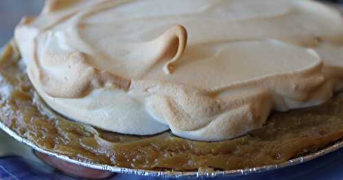 TARTE AU BUTTERSCOTCH MERINGUÉE