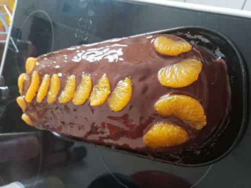 Cake à l'orange nappé de chocolat noir