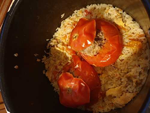 Tomates farcies avec son lit de riz