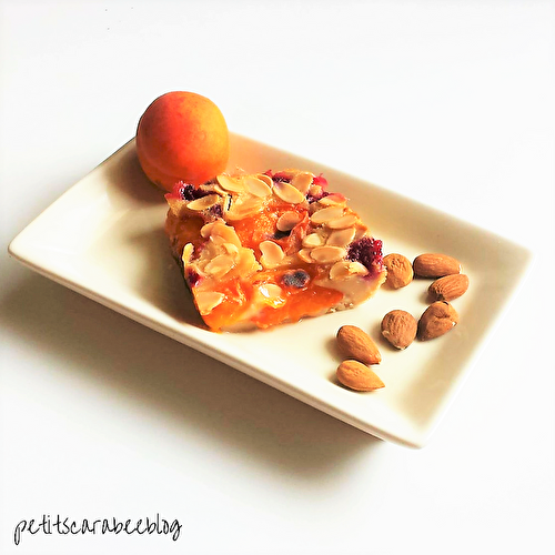 Clafoutis abricot, framboise & amande {sans lait, sans œufs ET sans soja}