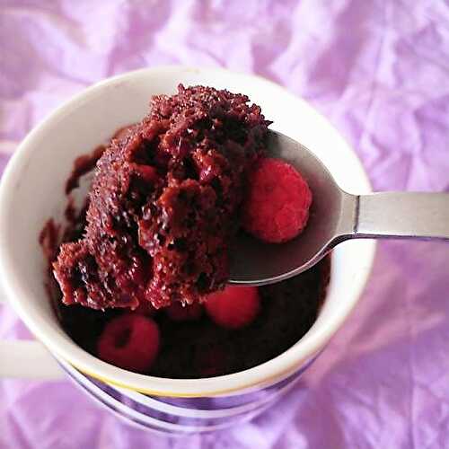 Mug cake choco-framboises {végétalien}