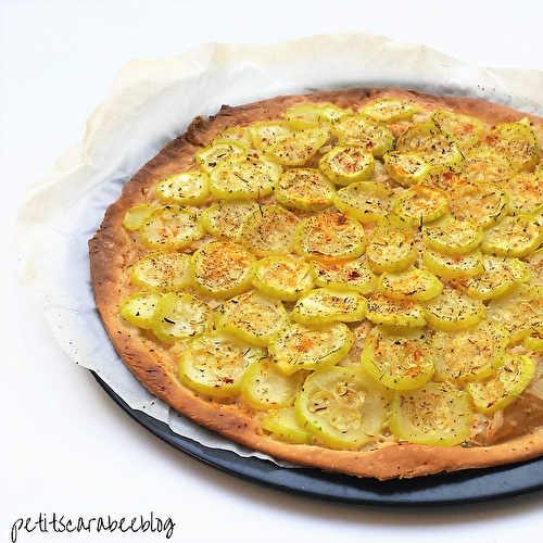 Tarte fine aux courgettes et à la sauge