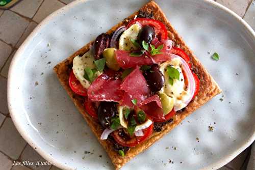 Carrés feuilletés tomates et tapenade