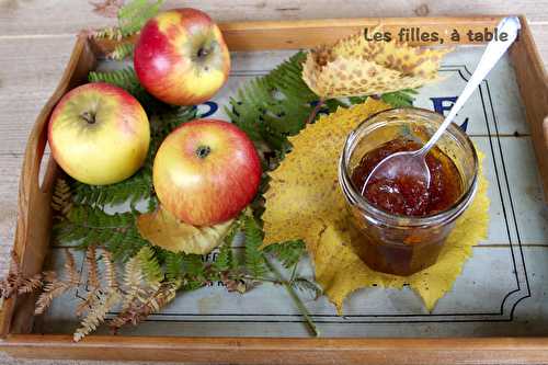 Confiture de pommes au caramel