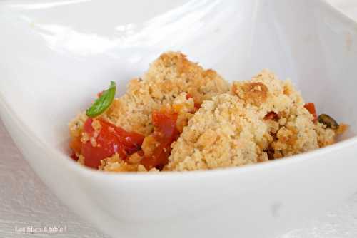 Crumble de tomates, chèvre sec et parmesan