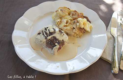 Filet de boeuf, sauce au camembert et gratin aux deux pommes