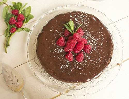 Gâteau au chocolat et framboises