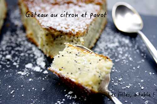 Gâteau au citron, pavot et lait ribot