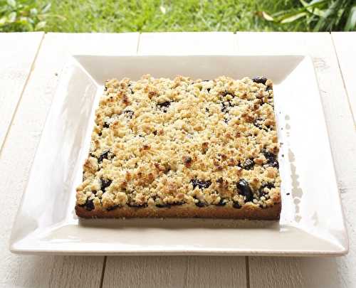 Gâteau aux cerises en crumble