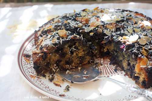 Gâteau aux myrtilles, noix de coco et amandes