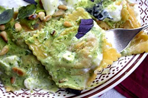 Ravioli burrata tomates séchées et basilic, sauce au pesto