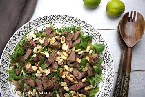 Salade de boeuf, citronnelle, menthe et coriandre