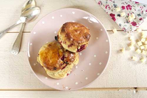 Scones aux framboises et au chocolat blanc